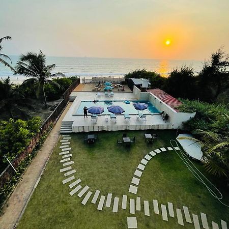 Kay'S By The Sea Hotell Ajgaon Exteriör bild