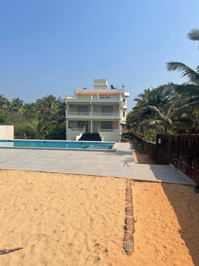 Kay'S By The Sea Hotell Ajgaon Exteriör bild