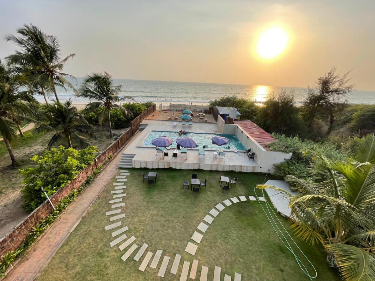 Kay'S By The Sea Hotell Ajgaon Exteriör bild