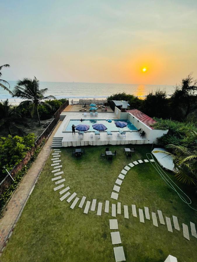 Kay'S By The Sea Hotell Ajgaon Exteriör bild