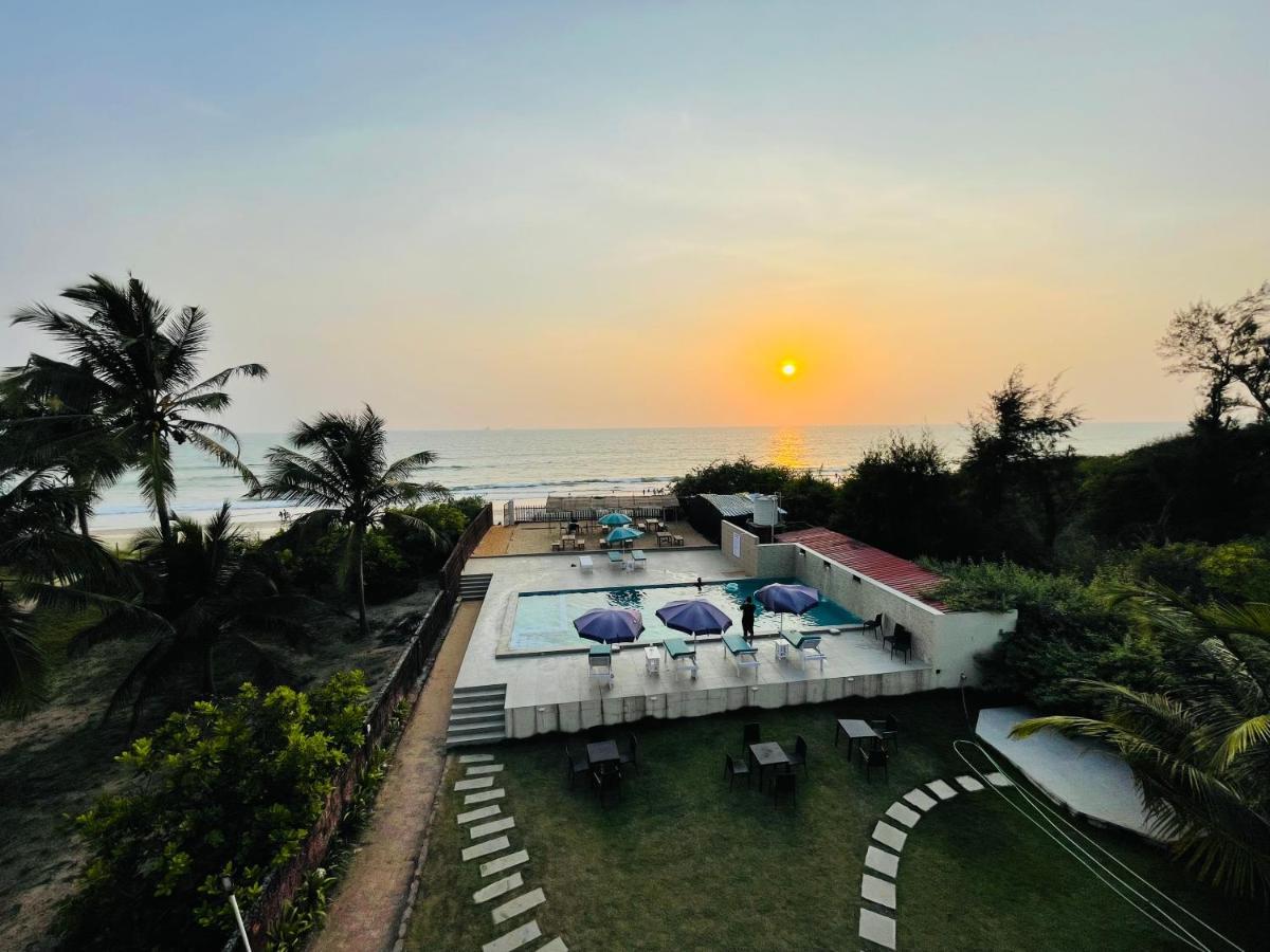 Kay'S By The Sea Hotell Ajgaon Exteriör bild