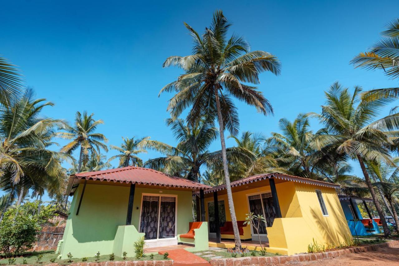 Kay'S By The Sea Hotell Ajgaon Exteriör bild